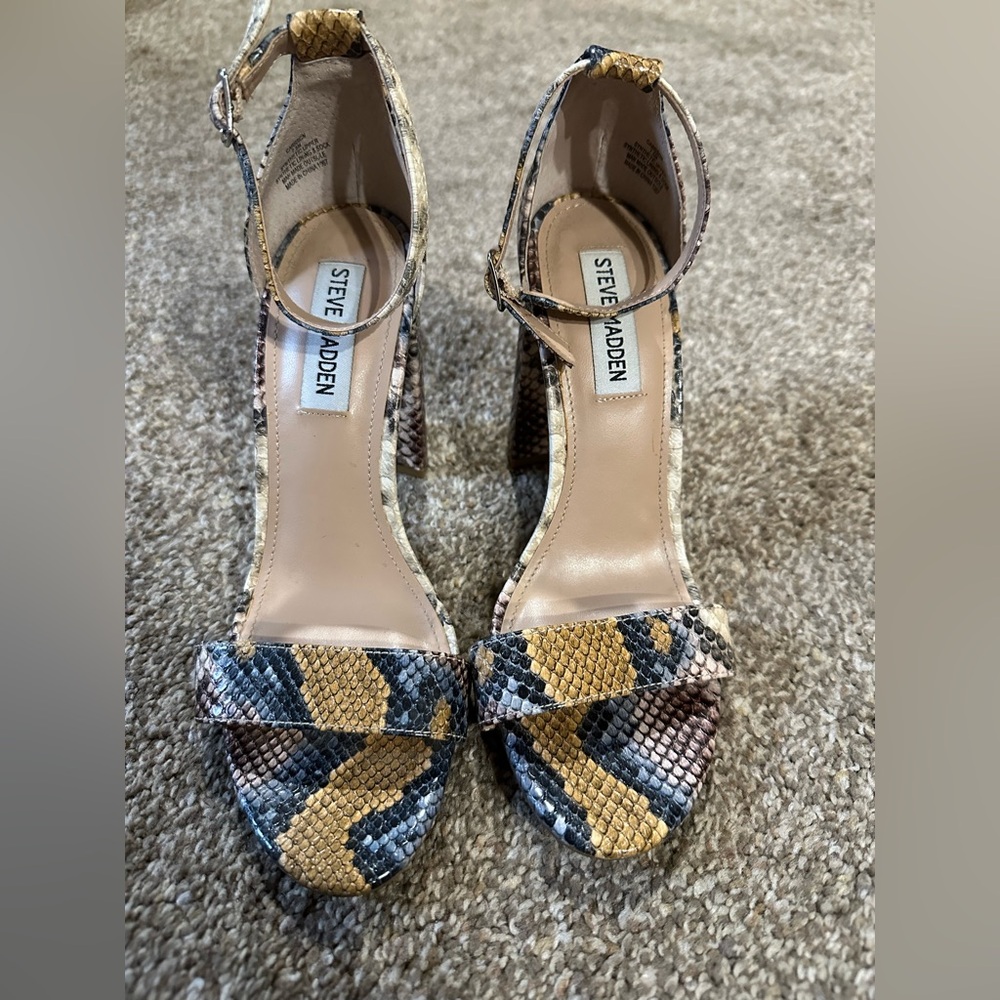 Steve Madden Multicolor Snake Print Heels